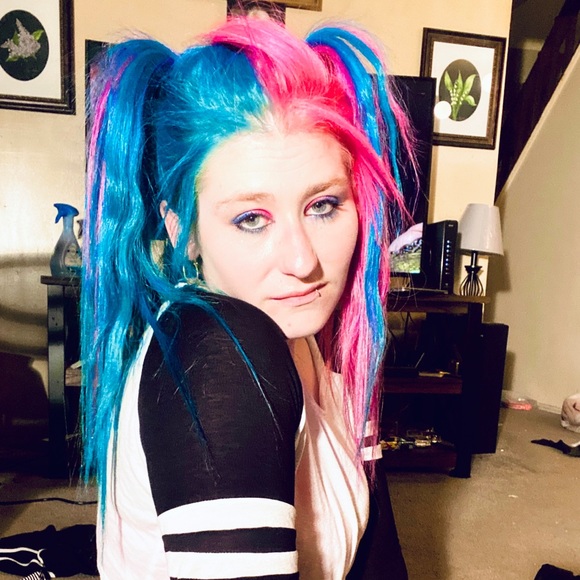 Meet your Posher, Lindsay foster - Picture 1 of 1